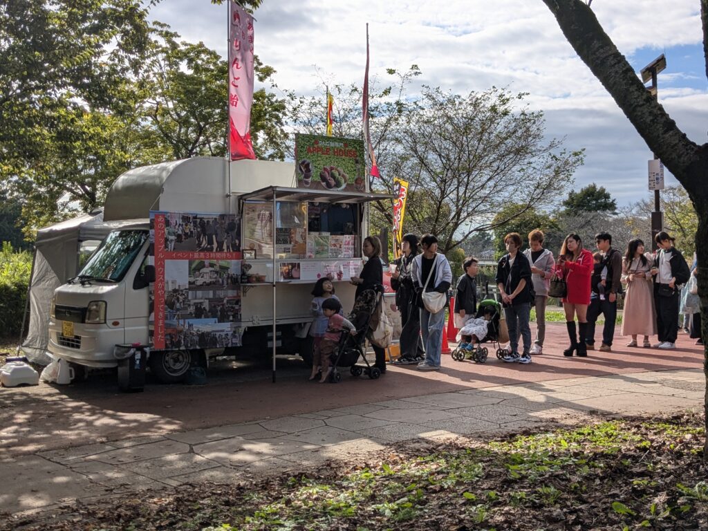 観桜宛キッチンカー